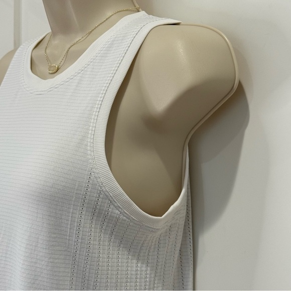 Lululemon Train to Be Tank Top Muscle Tank Mesh Cropped White Size 4 Athleisure - Picture 8 of 11